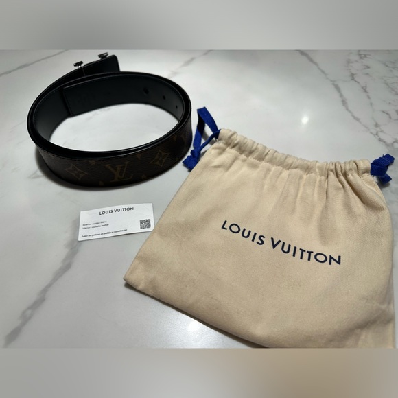 Authentic Men’s Louis Vuitton LV Initiales 40MM Reversible Belt - Picture 7 of 9